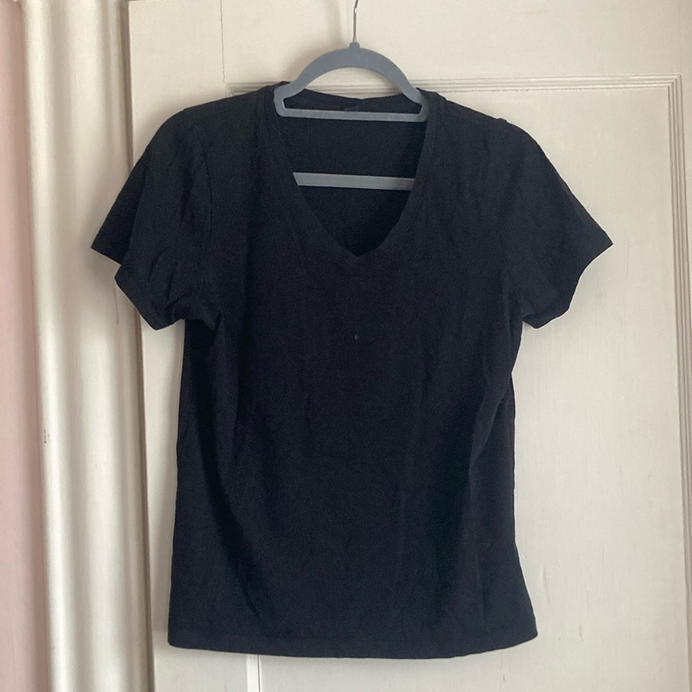 Uniqlo Small Black Cotton Tshirt